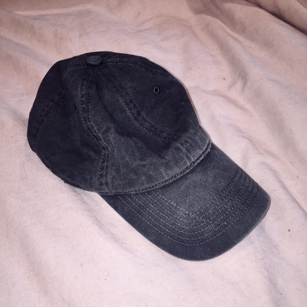 FREE W PURCHASE Brandy Melville Grey Faded Hat